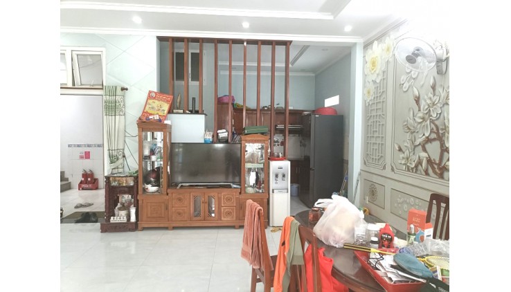 Bán Căn Hộ Dịch Vụ 3 Tầng Hẻm Xe Hơi 200m2_10x20m Gần Lê Văn Việt TNPA Thủ Đức Chỉ 12 tỷ.
